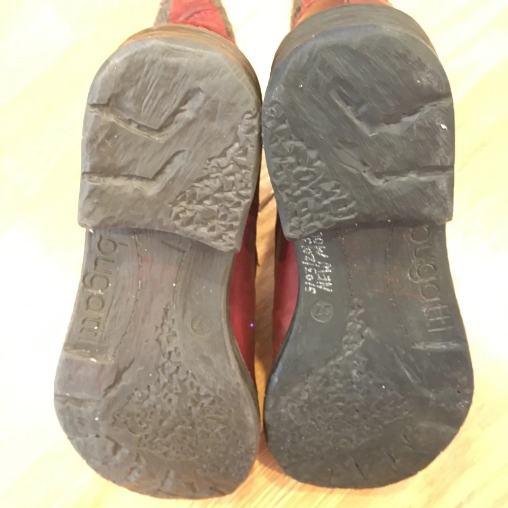 Wine Leather / Grey Flannel Lace Up BUGATTI Boots size 37‎
